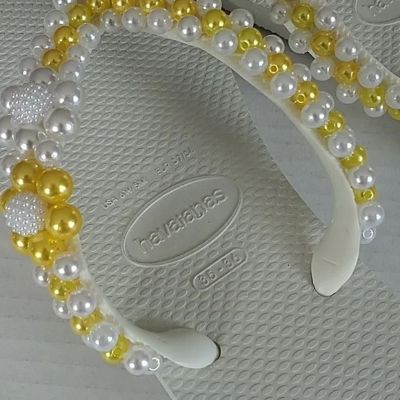 Havaianas White, Yellow & Silver  Pearls and Beaded Flowers Flip Flops 35/36 - Picture 5 of 9